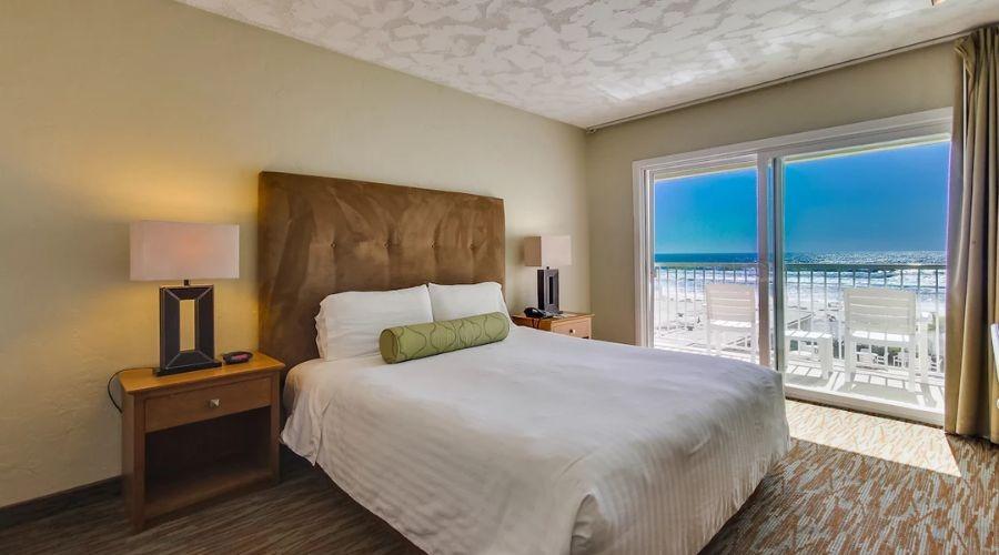 Surfer Beach Hotel