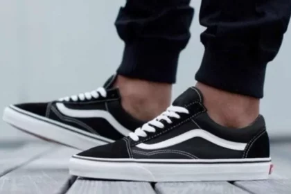 Canvas shoes for men