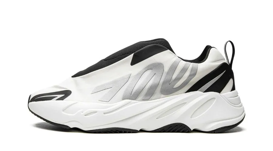 YEEZY 700 MNVN "Laceless Analog"