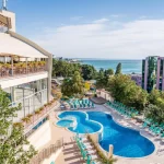 Golden Beach Hotel