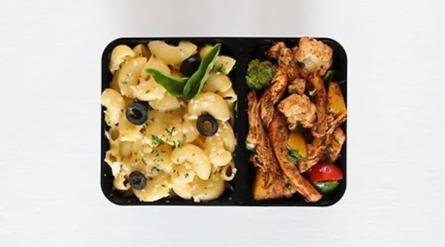 Smoky Chicken Thighs With Charred Veg and Chimichurri | Nowandlive