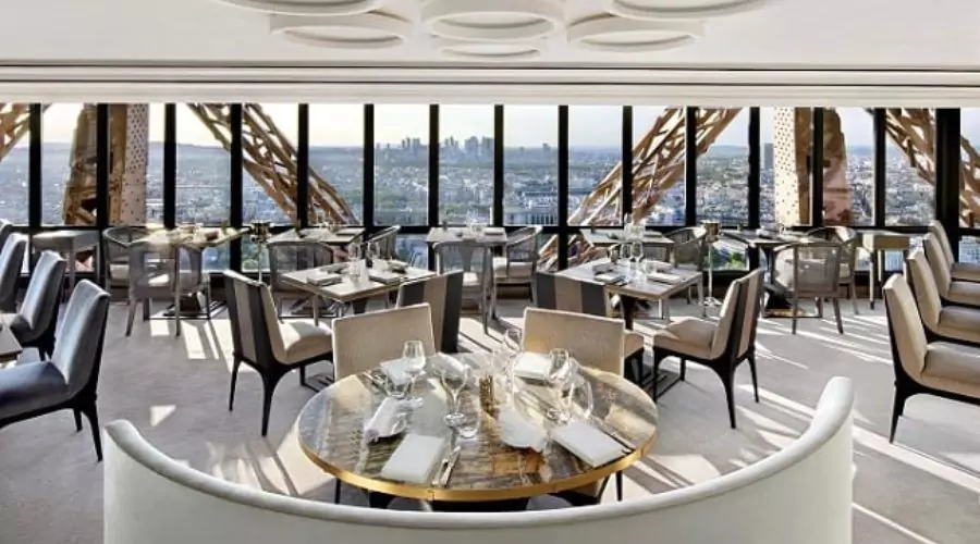 Le Jules Verne