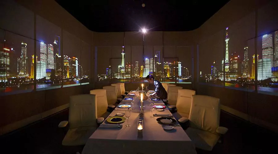 Experience Culinary Extravaganza: Luxury Restaurants in Paris