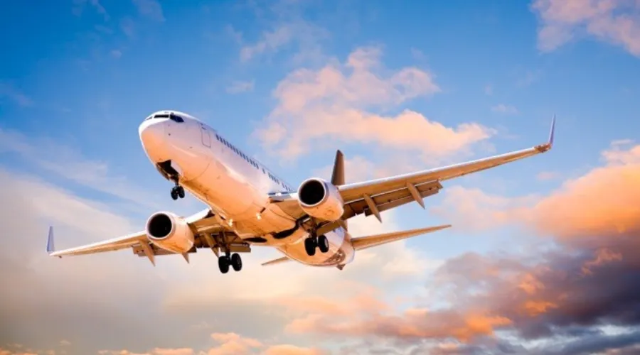 Which airlines offer Mexico to London Flights