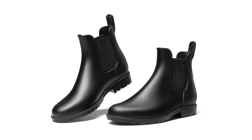 Black boots for women