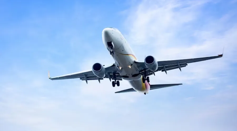 Milan to Paris flight Navigating budget-friendly airlines