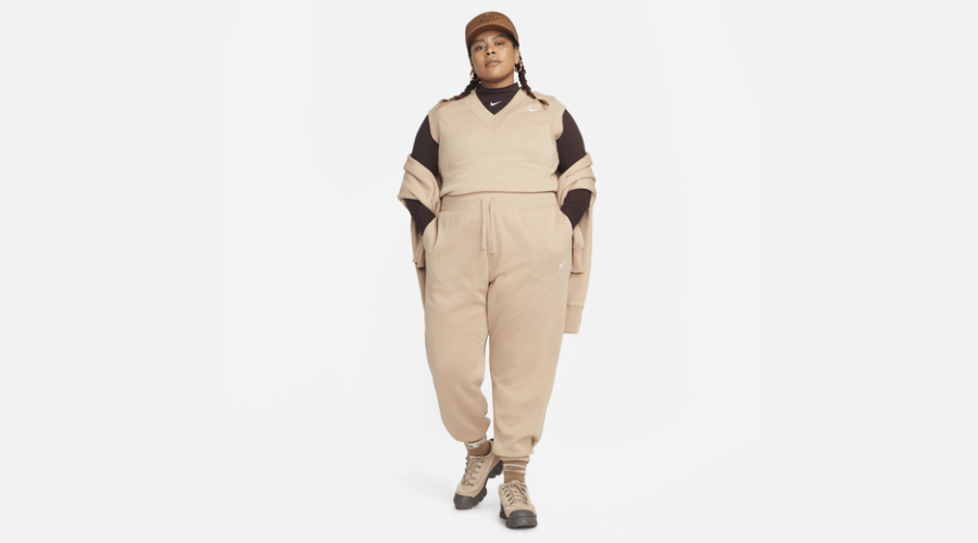 Nike Sportswear Plus