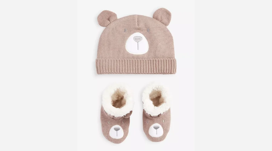 Two-piece bear booties and hat set