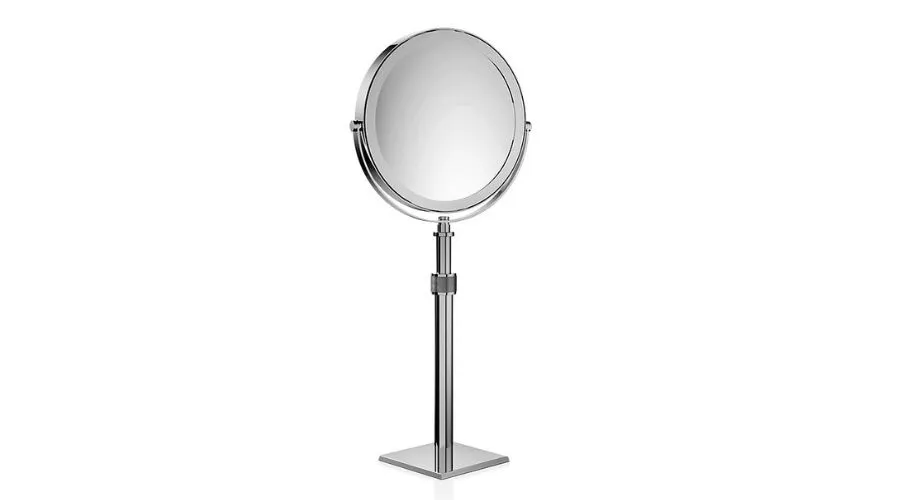 Round magnifying mirror