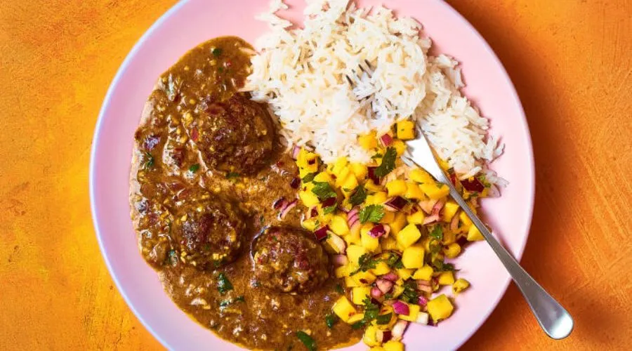 Lamb & Coconut Curry With Fresh Mango Chutney