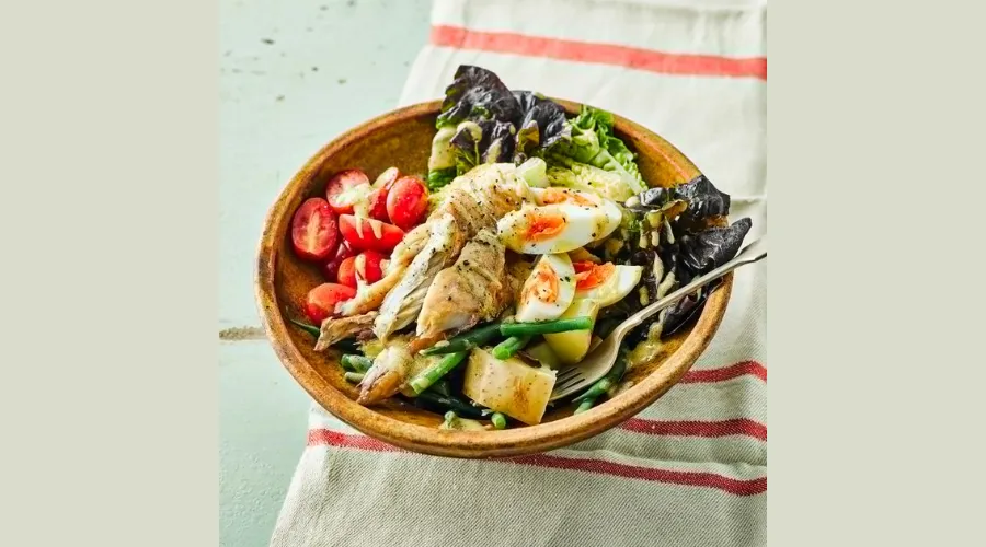 Smoky Mackerel Niçoise Salad