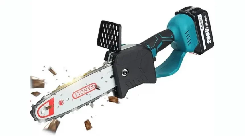 battery-powered chainsaw