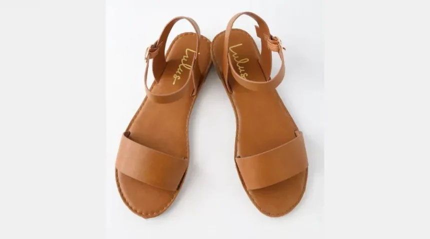 Women's flat sandals