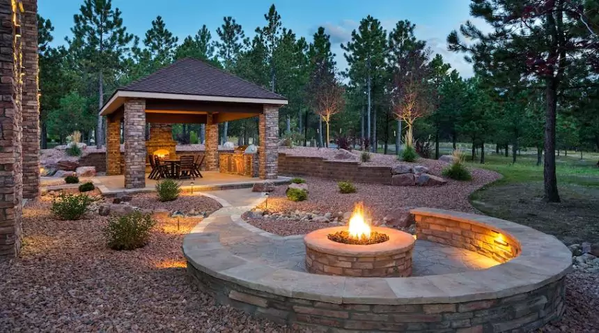 Gas fire pit for garden