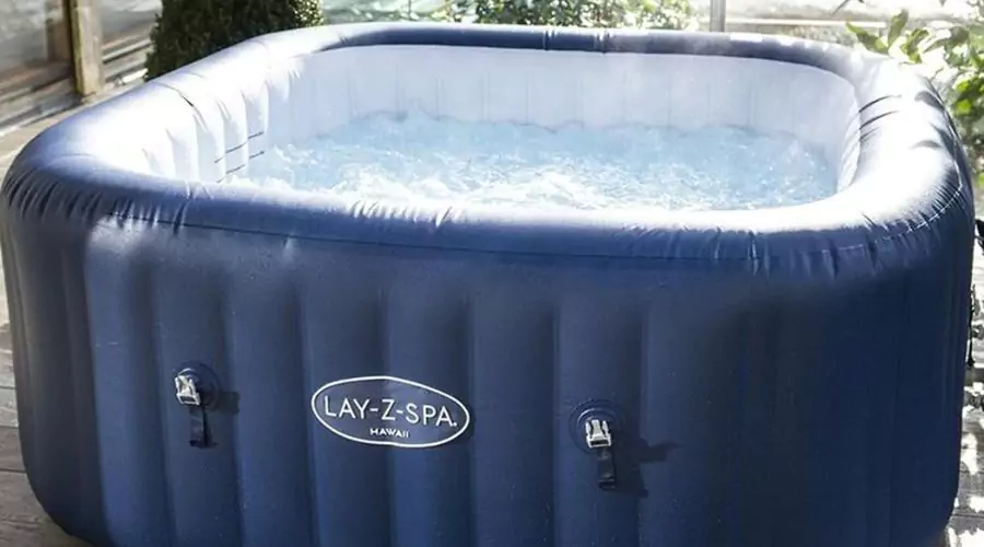 Lay-Z-Spa Hawaii 140 Airjet Inflatable Spa