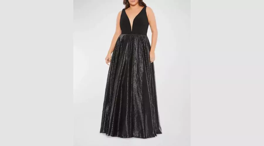 MAC DUGGAL Plus Size Sleeveless A-Line Shimmer Gown