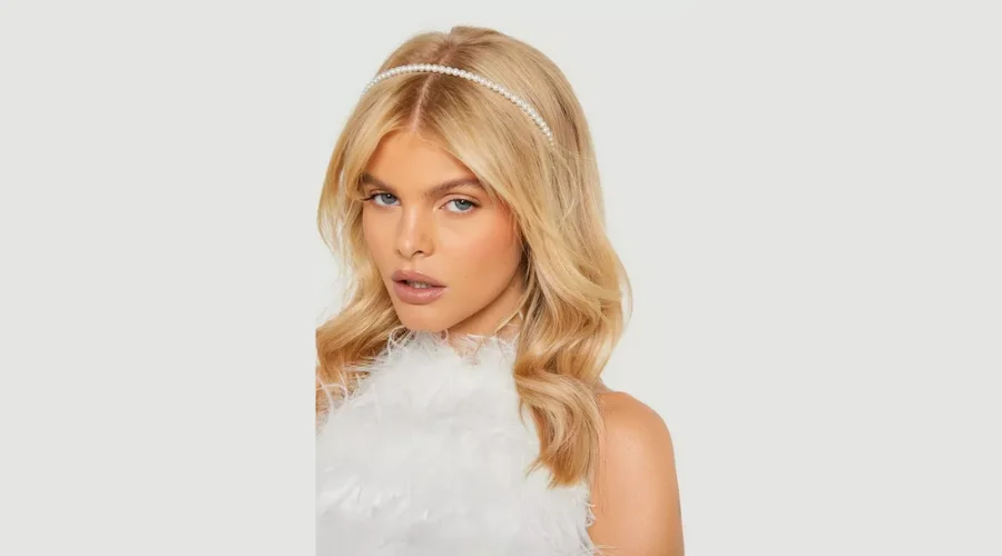 Pearl Headband in Simple Look