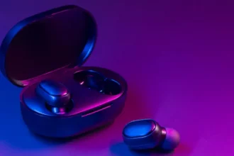 wireless earbuds
