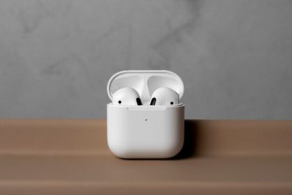 Apple Airpods With Charging Cases