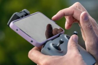 Portable game console