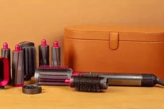 Air styler & hair dryer with storage case