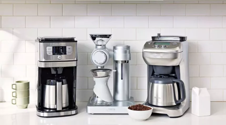 Coffee machines with grinder
