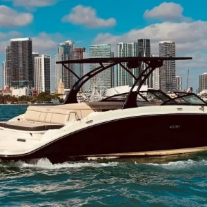 2-Hours Private Miami Boat Tour With Champagne