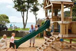 ly_playground_05_11_xl