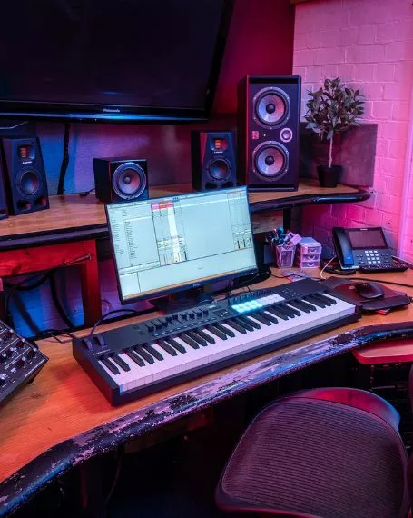 best MIDI controllers | Nowandlive