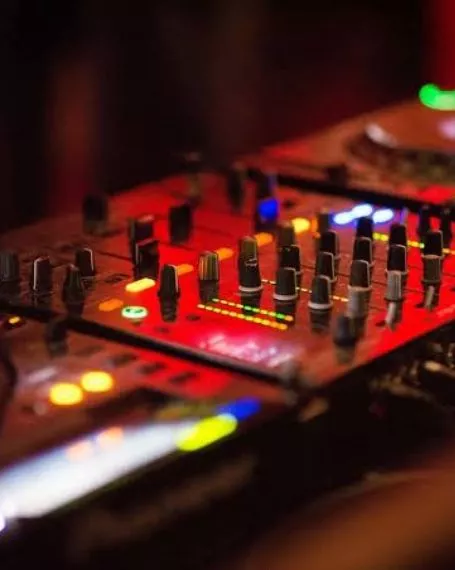best DJ equipment | Nowandlive